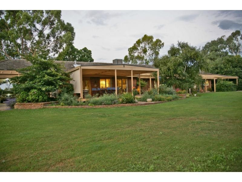 85 Willis Little Drive, Benalla VIC 3672