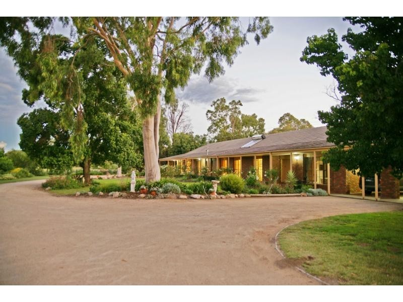 85 Willis Little Drive, Benalla VIC 3672