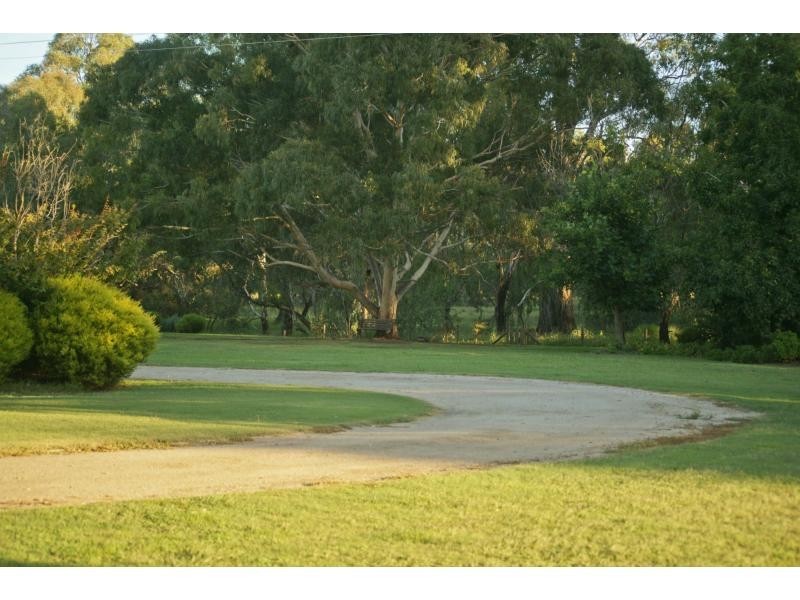 85 Willis Little Drive, Benalla VIC 3672