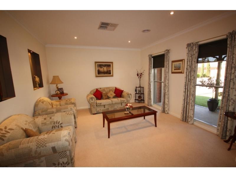 6 Schulz Street, Benalla VIC 3672