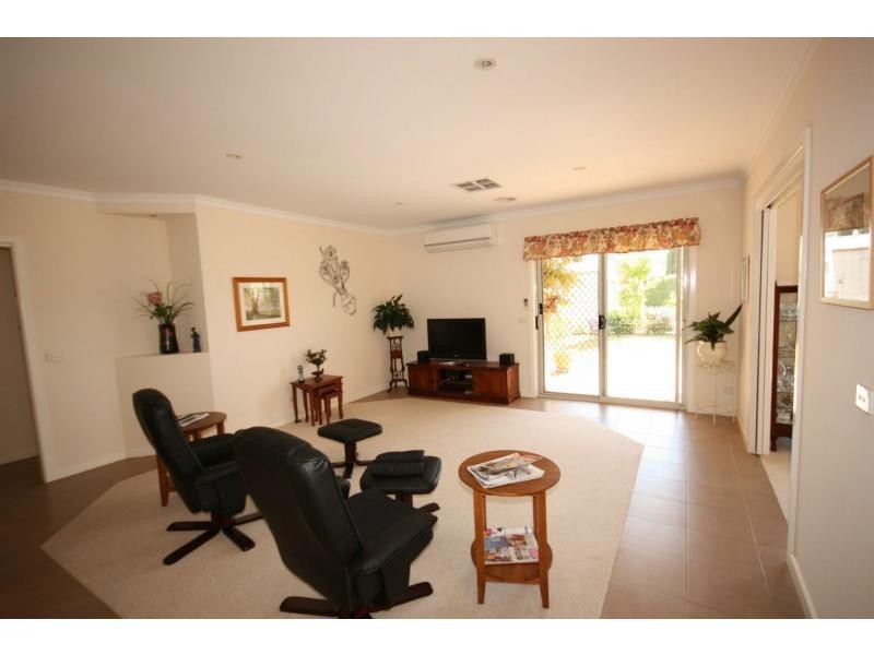 6 Schulz Street, Benalla VIC 3672