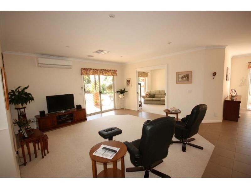 6 Schulz Street, Benalla VIC 3672