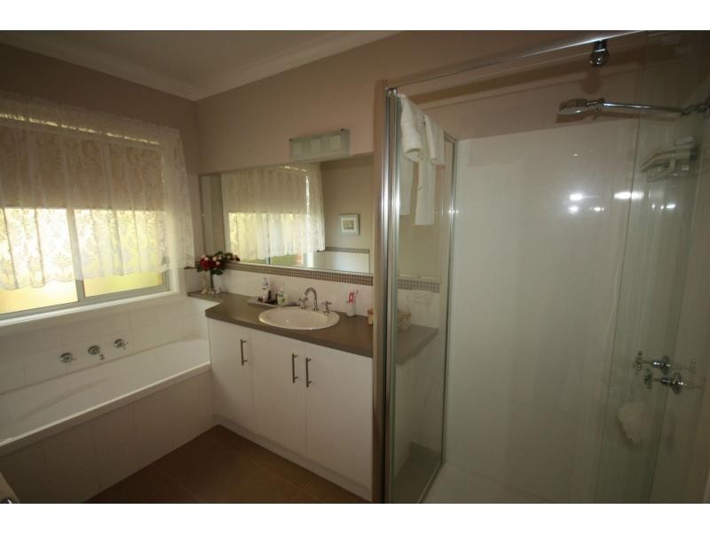 6 Schulz Street, Benalla VIC 3672