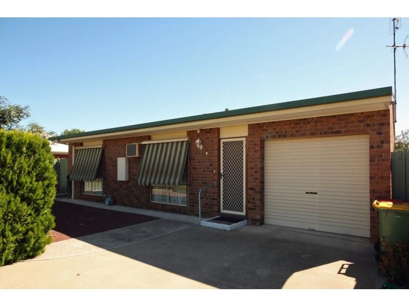 Unit 2/2 Moore Street, Benalla VIC 3672