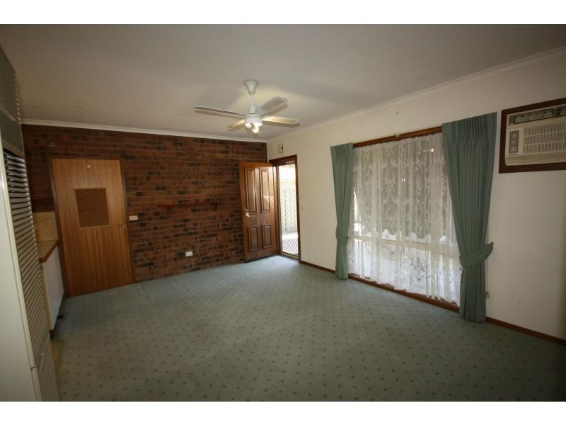 Unit 2/2 Moore Street, Benalla VIC 3672