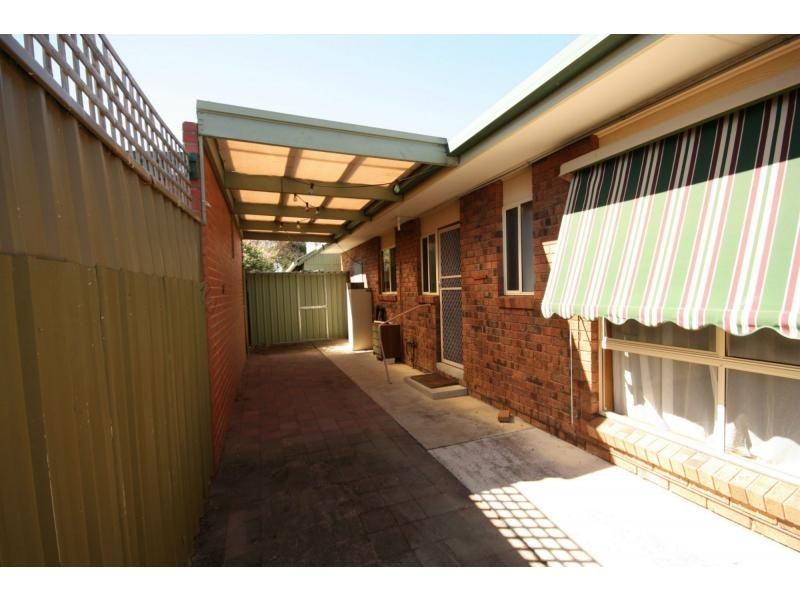 Unit 2/2 Moore Street, Benalla VIC 3672