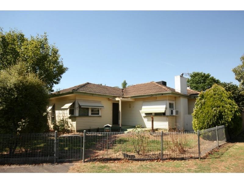 77 Clarke Street, Benalla VIC 3672