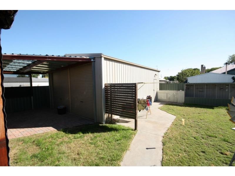 11 Perth Street, Benalla VIC 3672