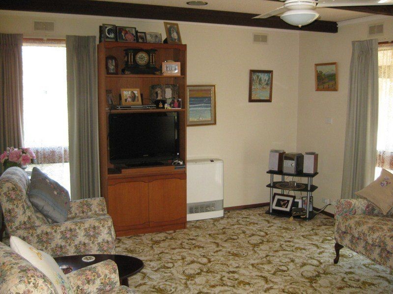 34 Shadforth Street, Benalla VIC 3672