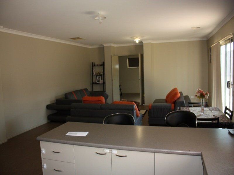 24 McNulty Drive, Benalla VIC 3672