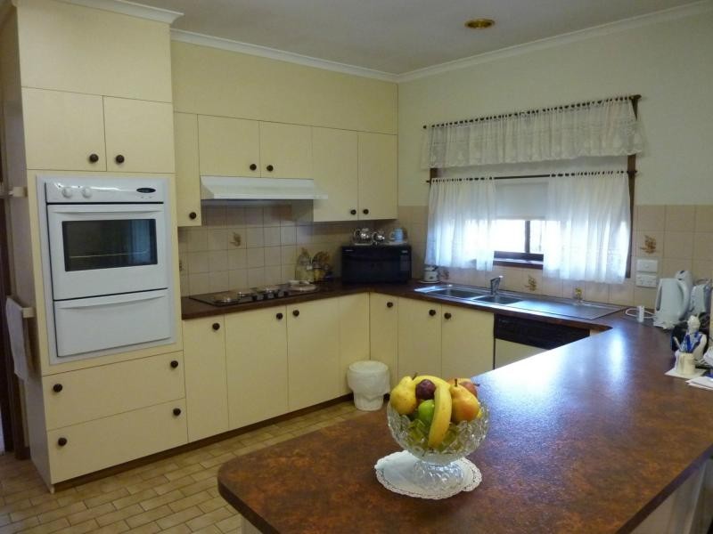 2 Ackerly Avenue, Benalla VIC 3672