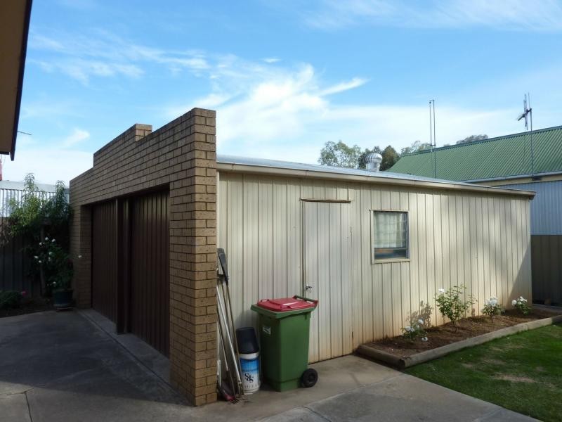 2 Ackerly Avenue, Benalla VIC 3672