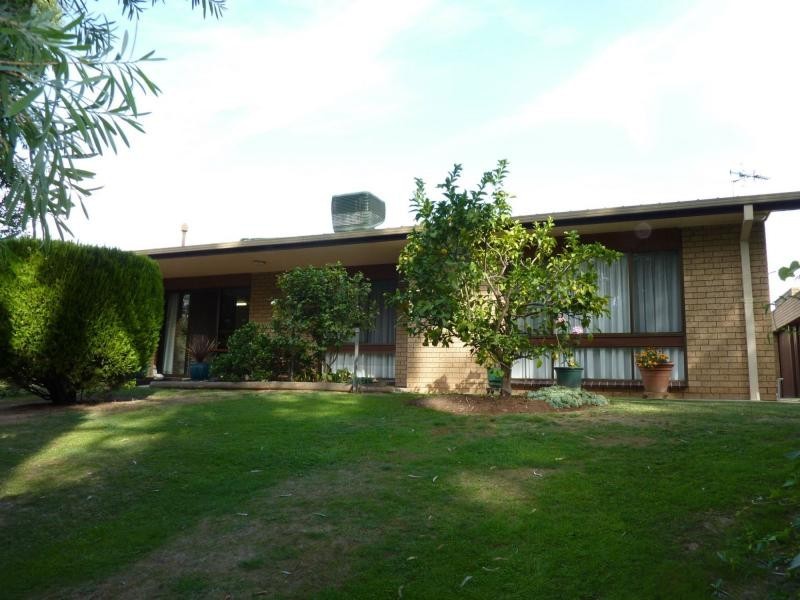 2 Ackerly Avenue, Benalla VIC 3672