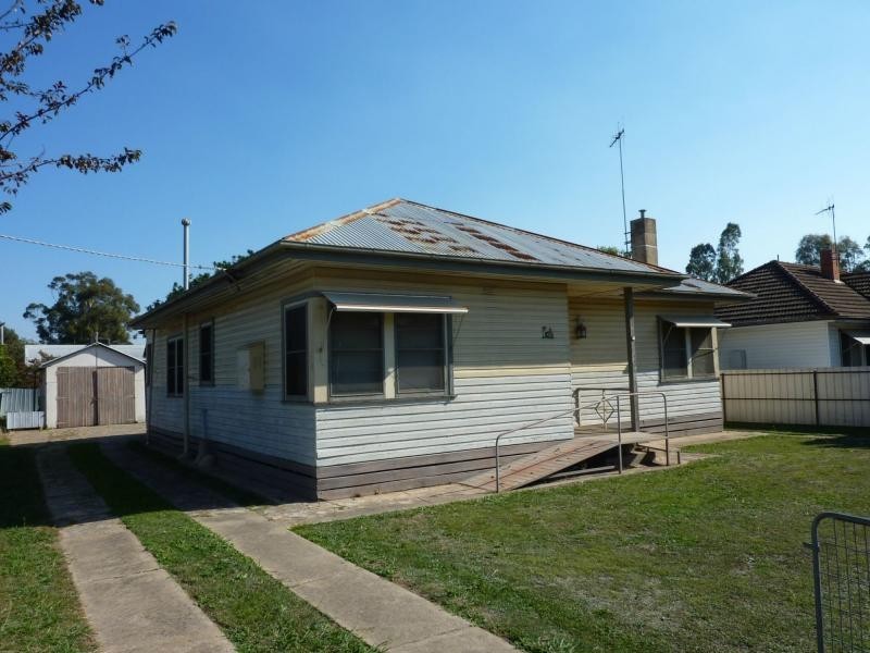 10 Tomkins Parade, Benalla VIC 3672