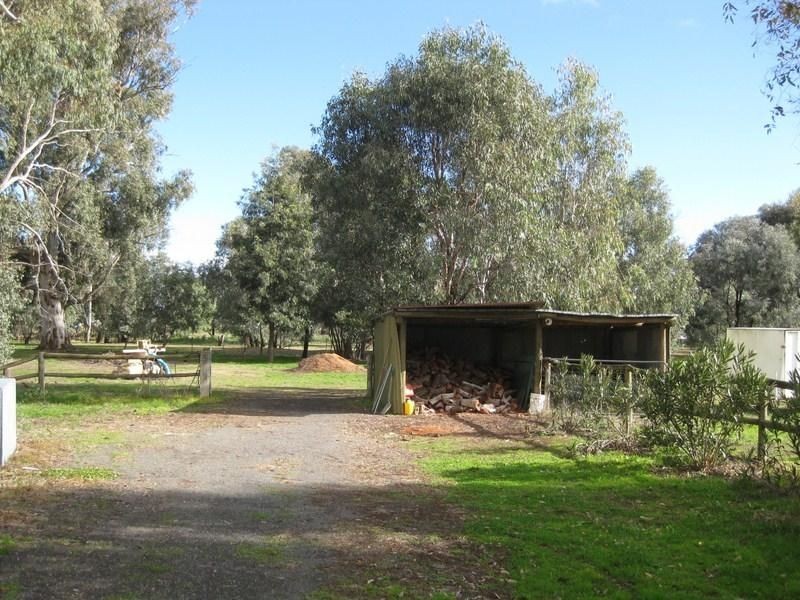 12 Grant Drive, Benalla VIC 3672