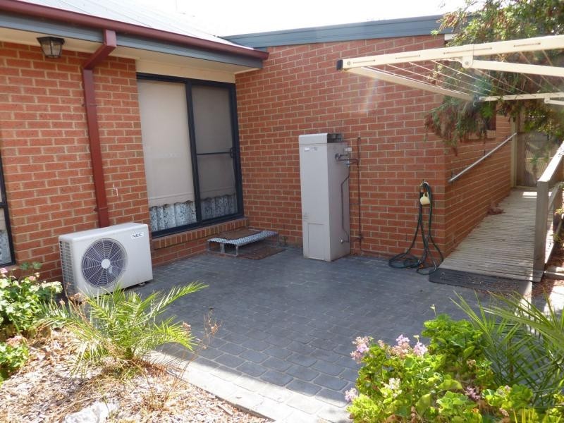 2/14 Carrier Street, Benalla VIC 3672