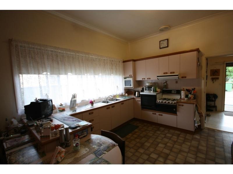 34 Deas Street, Benalla VIC 3672