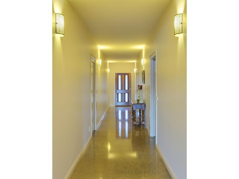 27 Olivers Road, Benalla VIC 3672