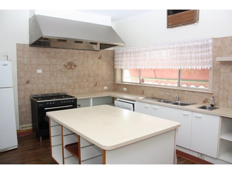 27 Bridge Street, Benalla VIC 3672