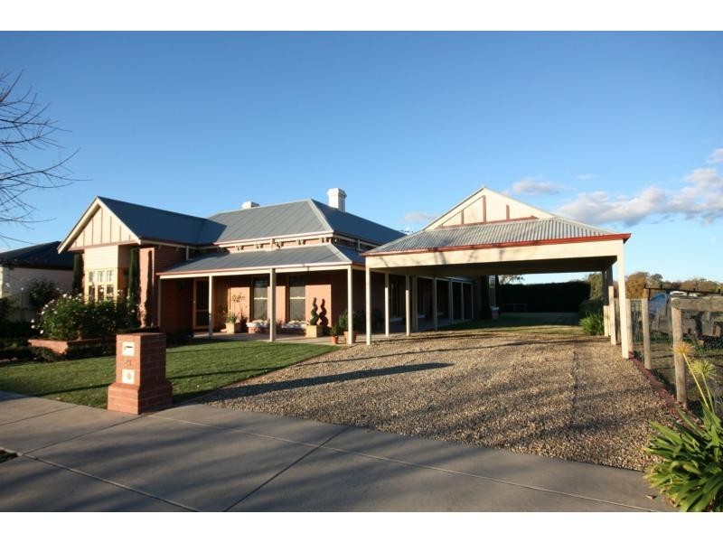 23 Moran Street, Benalla VIC 3672