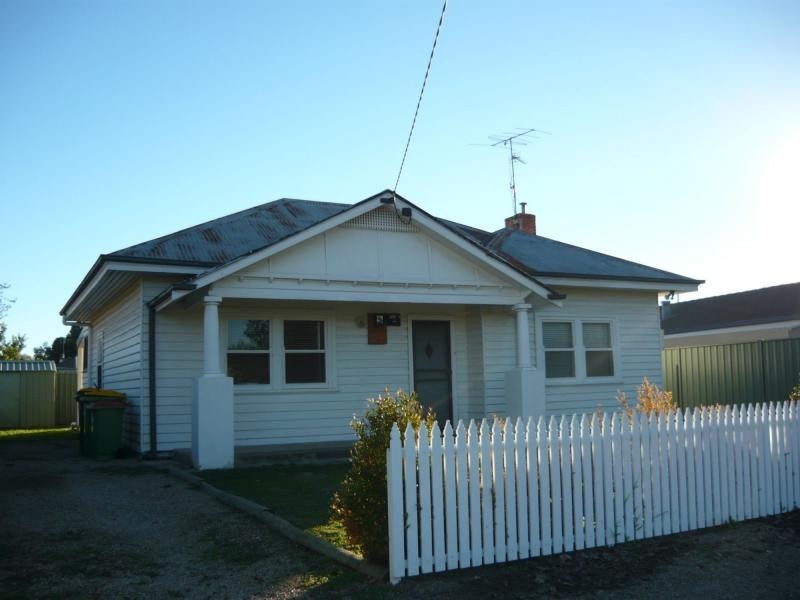 26 Charles Street, Benalla VIC 3672