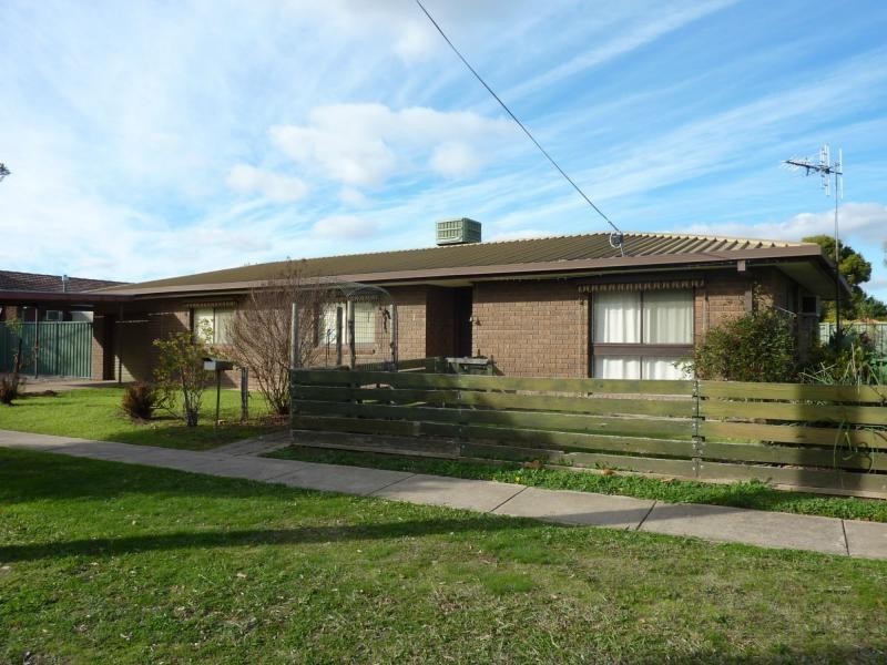 1 Hakea Court, Benalla VIC 3672
