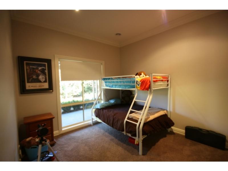 8 Glenfern Court, Benalla VIC 3672