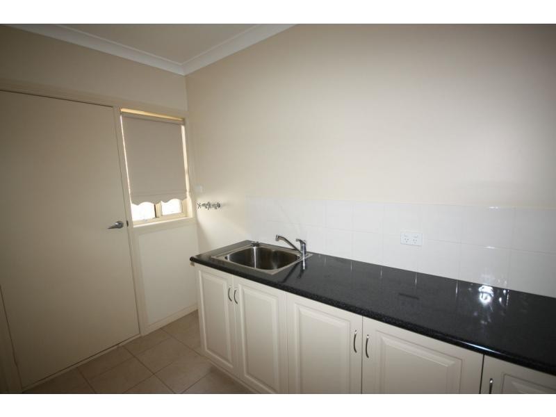 Unit 2/94 Salisbury Street, Benalla VIC 3672