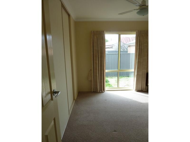 Unit 2/94 Salisbury Street, Benalla VIC 3672