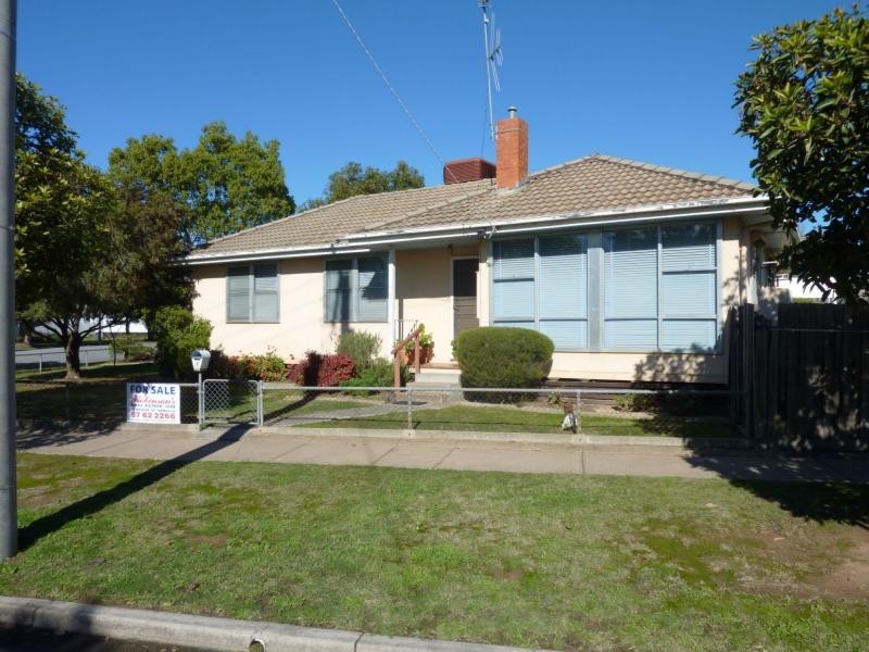 2 Ross Court, Benalla VIC 3672