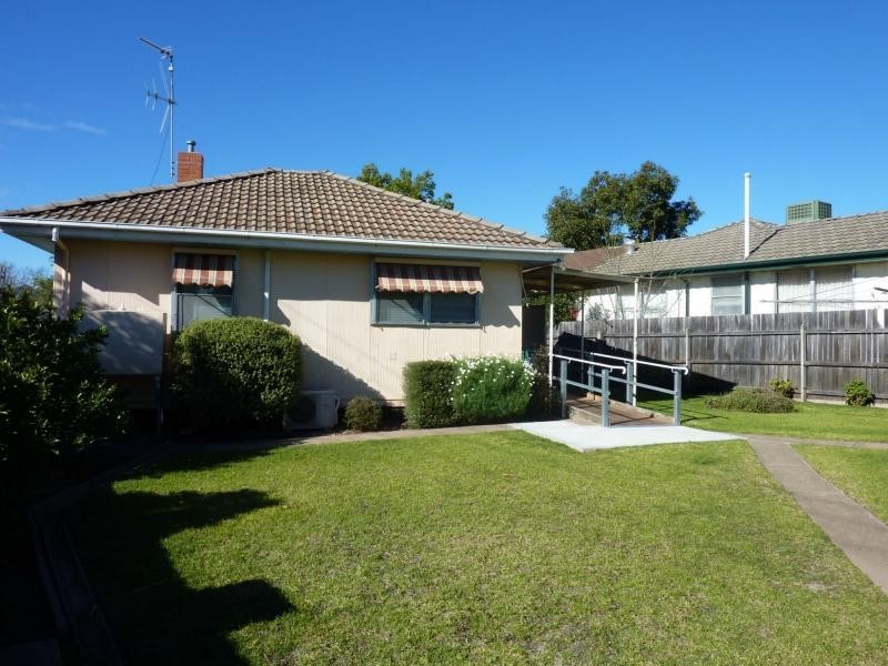 2 Ross Court, Benalla VIC 3672