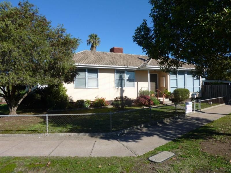 2 Ross Court, Benalla VIC 3672