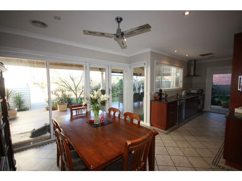 24 Benson Street, Benalla VIC 3672