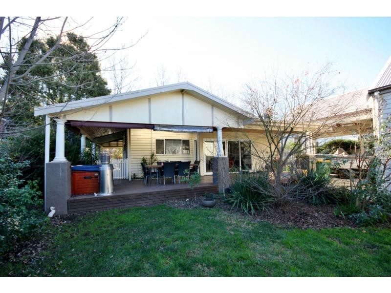 24 Benson Street, Benalla VIC 3672