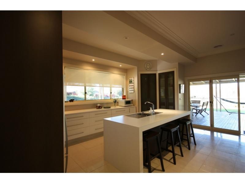 8 Glenfern Court, Benalla VIC 3672