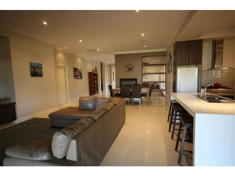 8 Glenfern Court, Benalla VIC 3672