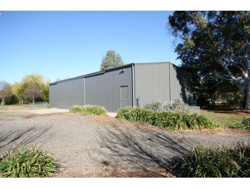 8 Glenfern Court, Benalla VIC 3672