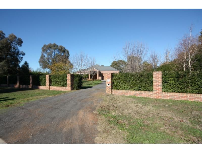8 Glenfern Court, Benalla VIC 3672