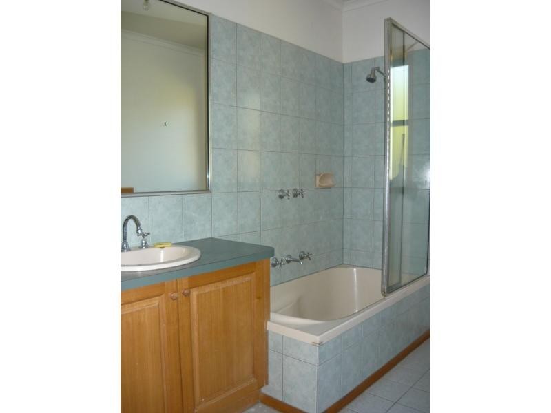 28 Kirkland Drive, Benalla VIC 3672