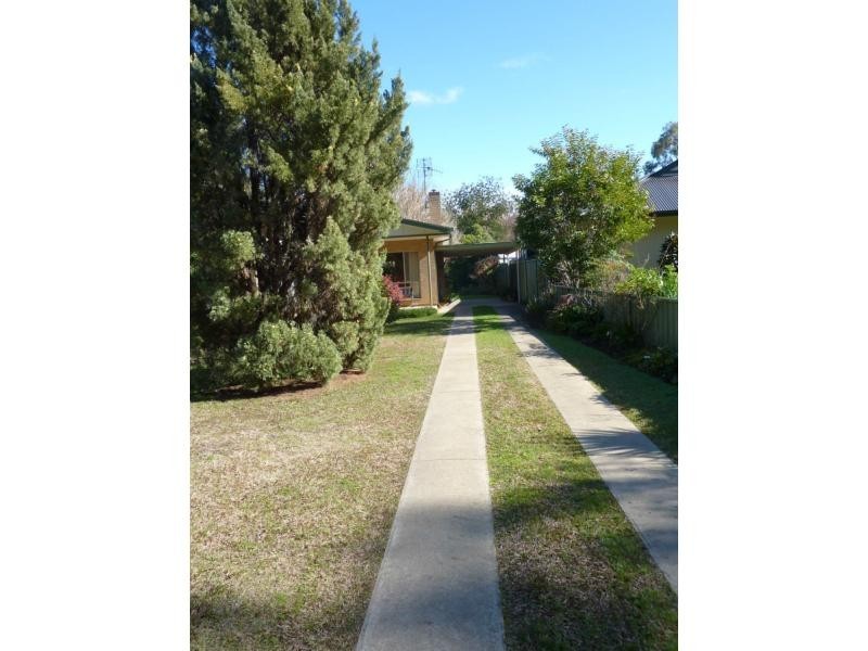 12 Neil Avenue, Benalla VIC 3672