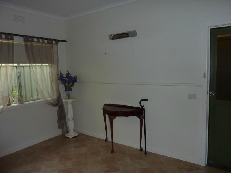 12 Neil Avenue, Benalla VIC 3672