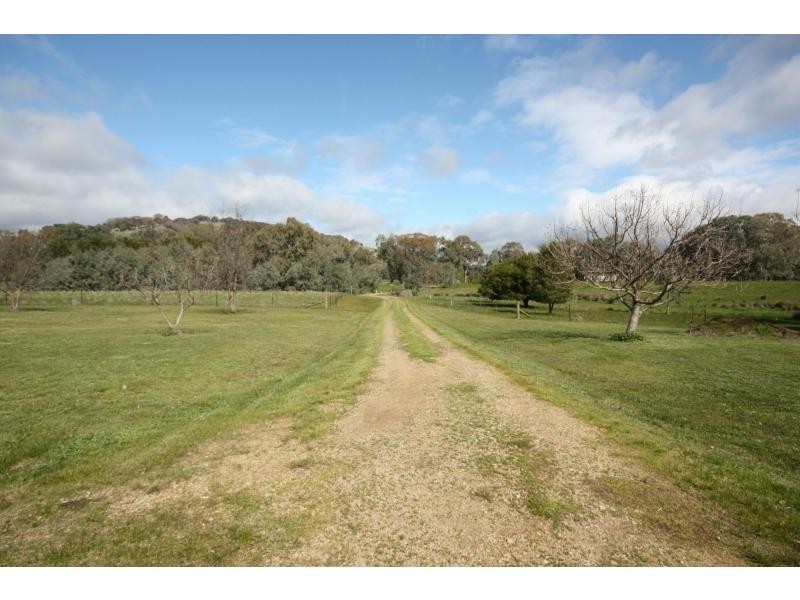 35 Harrison Road, Warrenbayne VIC 3670