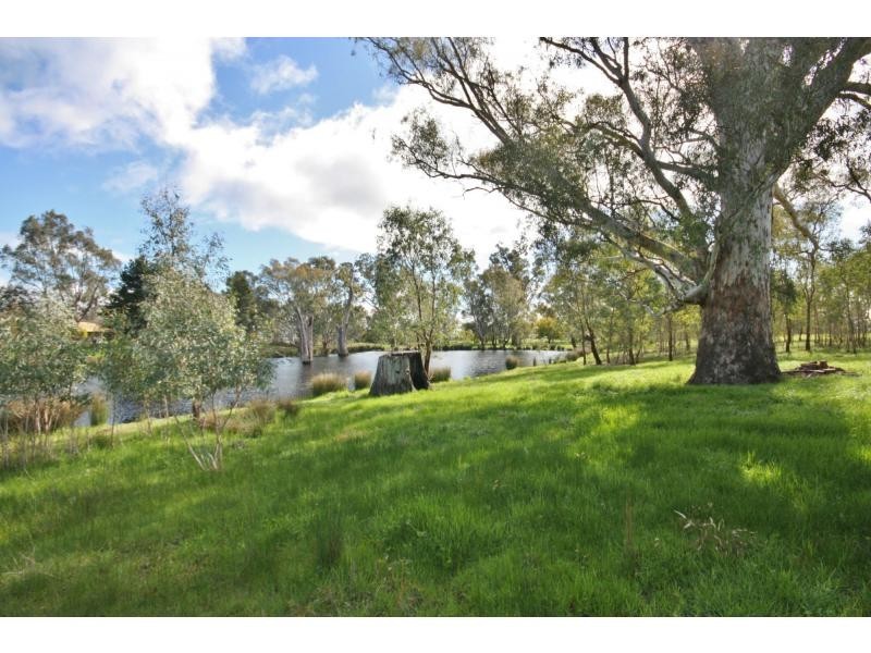 35 Harrison Road, Warrenbayne VIC 3670