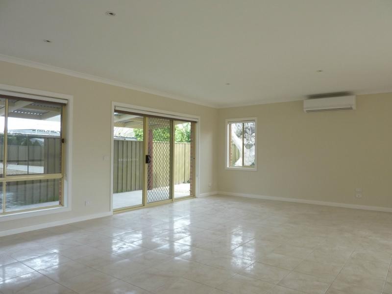 3/2 Meadows Avenue, Benalla VIC 3672