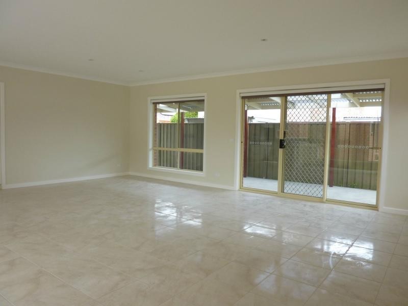 3/2 Meadows Avenue, Benalla VIC 3672