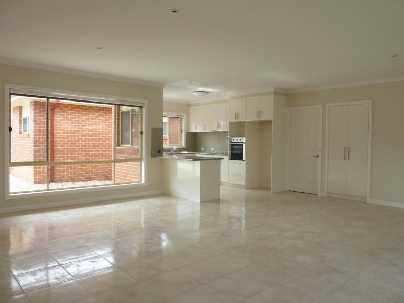 3/2 Meadows Avenue, Benalla VIC 3672