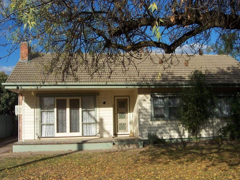 17 McGill Street, Benalla VIC 3672