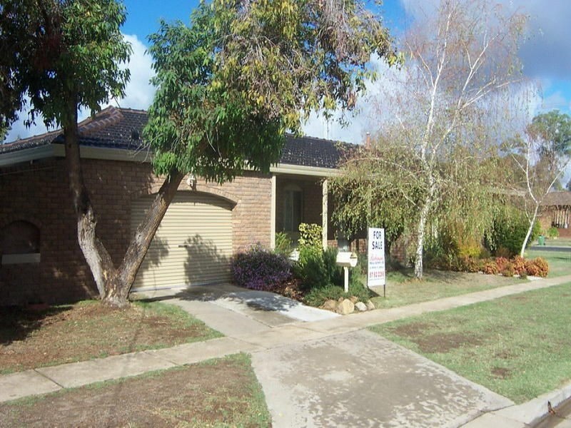 29 Monds Avenue, Benalla VIC 3672
