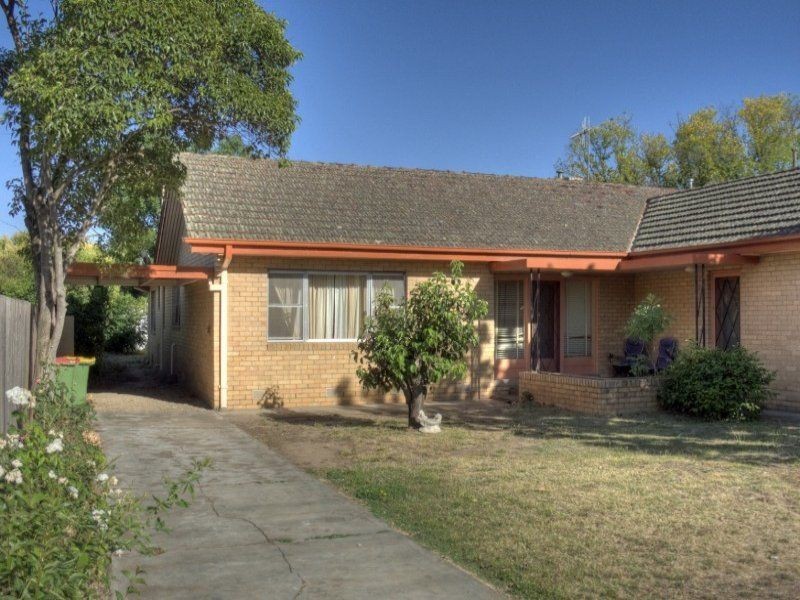 2/16 Harrison Avenue, Benalla VIC 3672