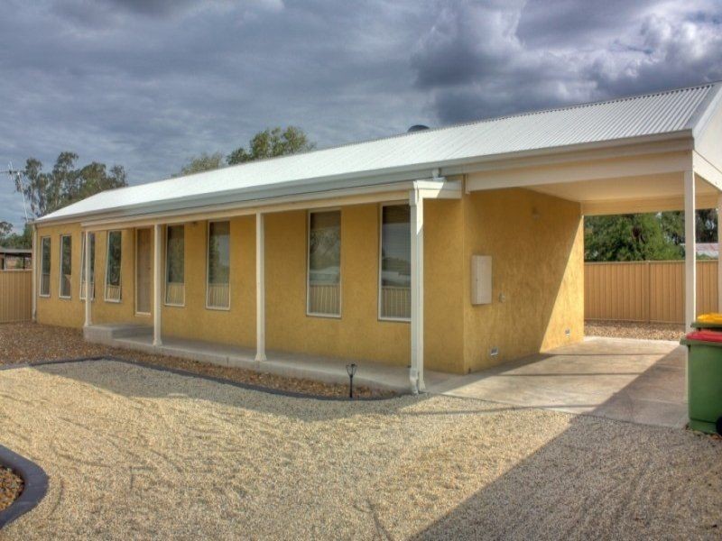 2/9 Robinson Court, Benalla VIC 3672